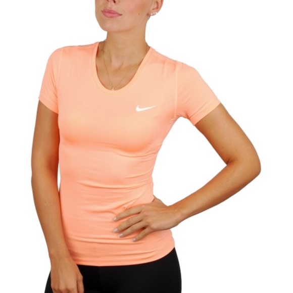 nike pro t shirt women's